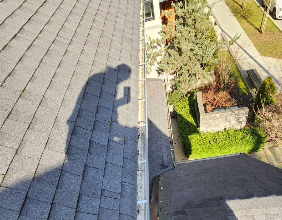 benefits of cleaning your gutters